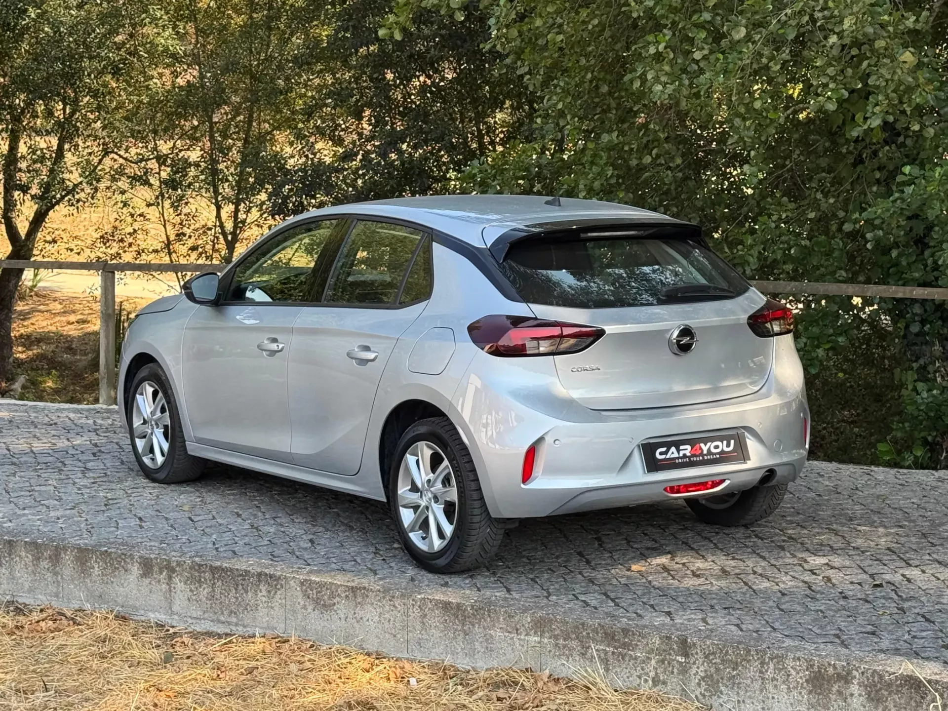 Opel Corsa 1.5 D Elegance 8