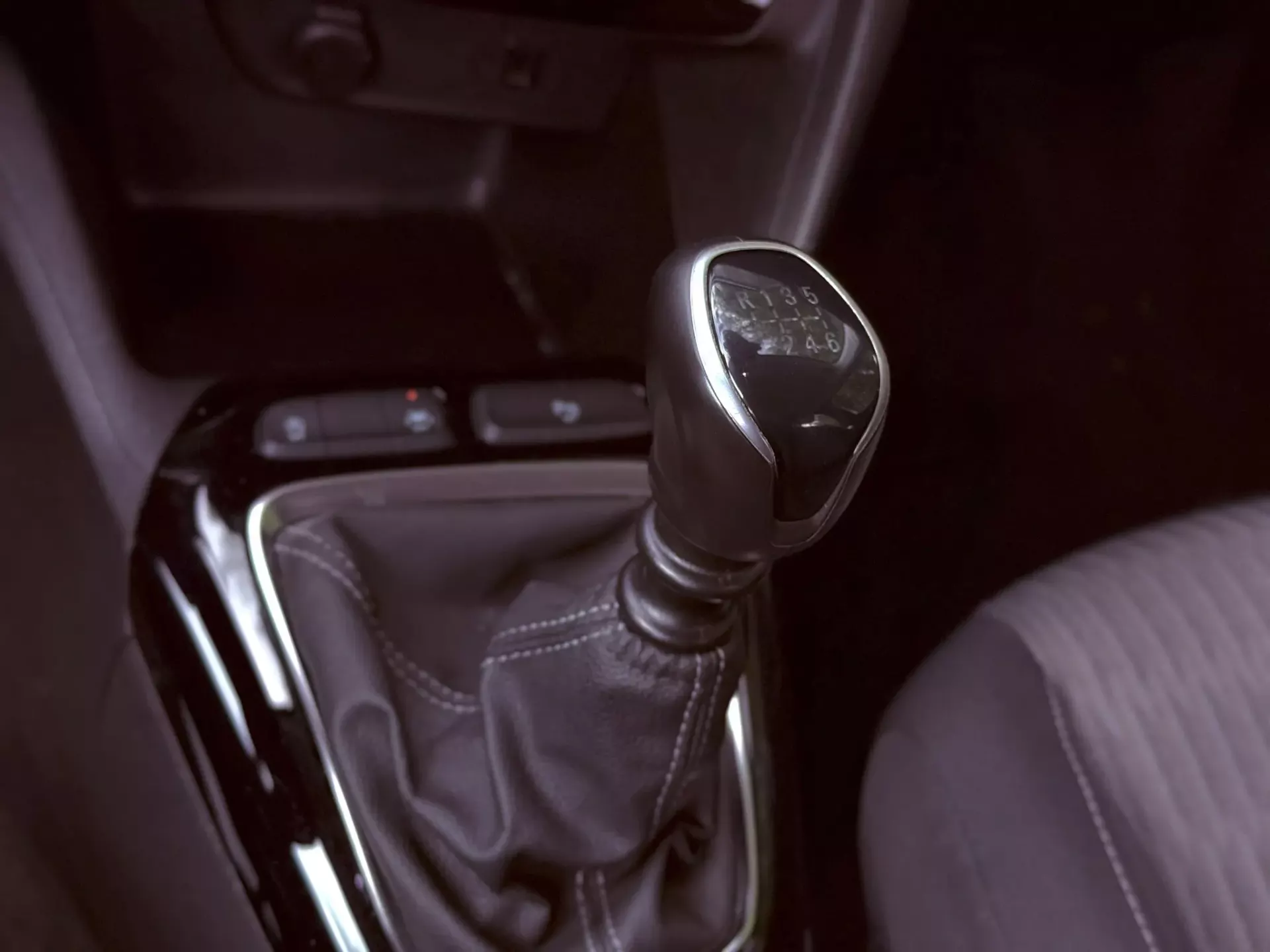 Opel Corsa 1.5 D Elegance 14