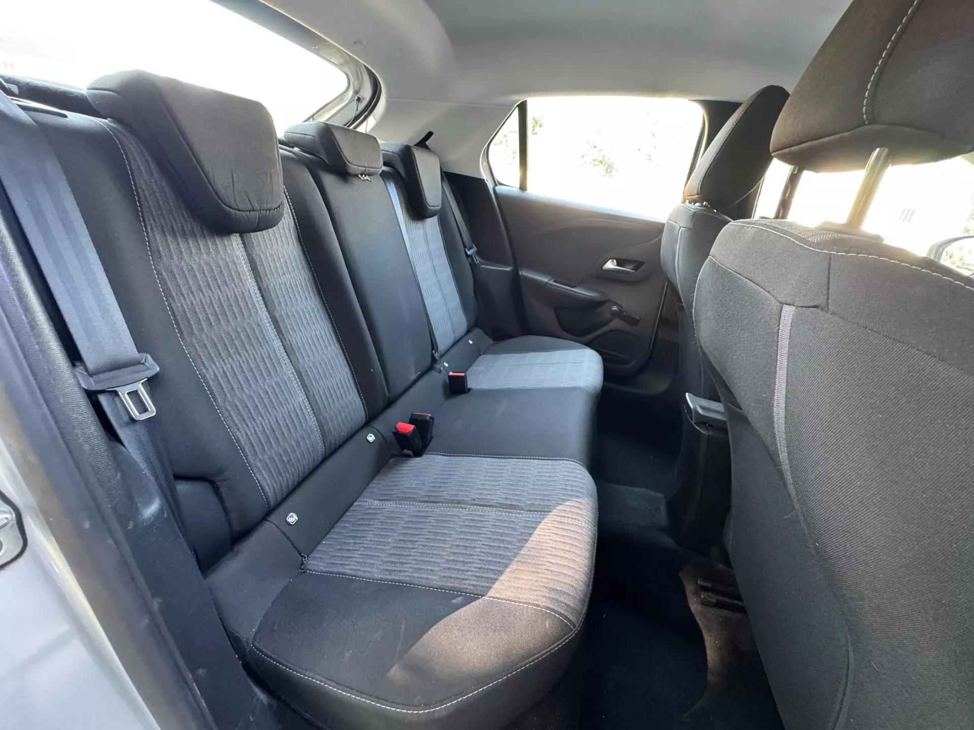 Opel Corsa 1.5 D Elegance 28