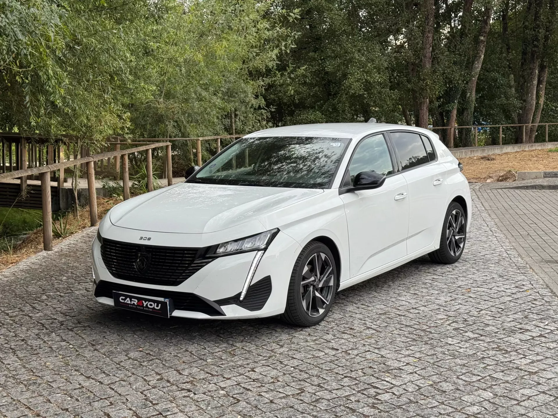 Peugeot 308 1.2 PureTech Allure EAT8 7