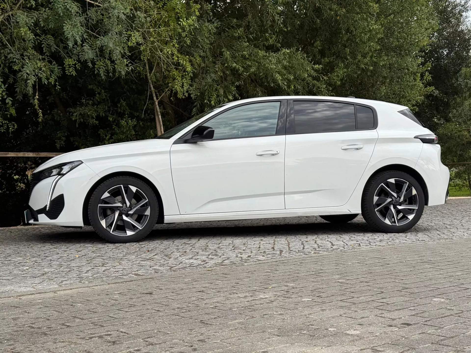 Peugeot 308 1.2 PureTech Allure EAT8 8