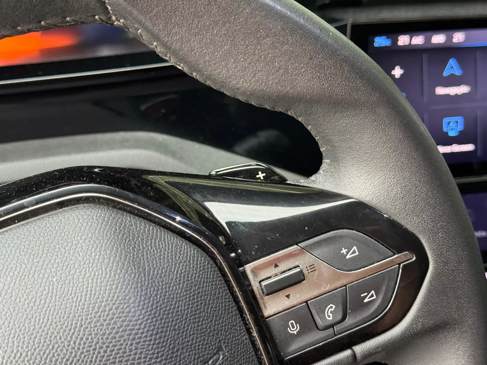 Peugeot 308 1.2 PureTech Allure EAT8 21