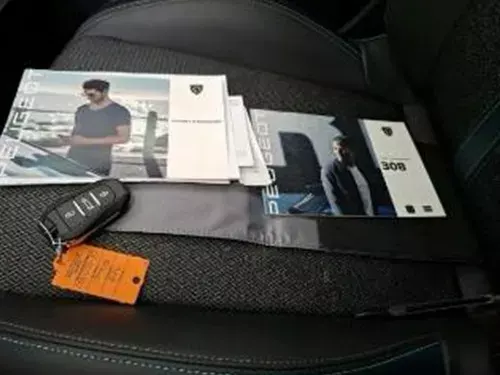 Peugeot 308 1.2 PureTech Allure EAT8 24