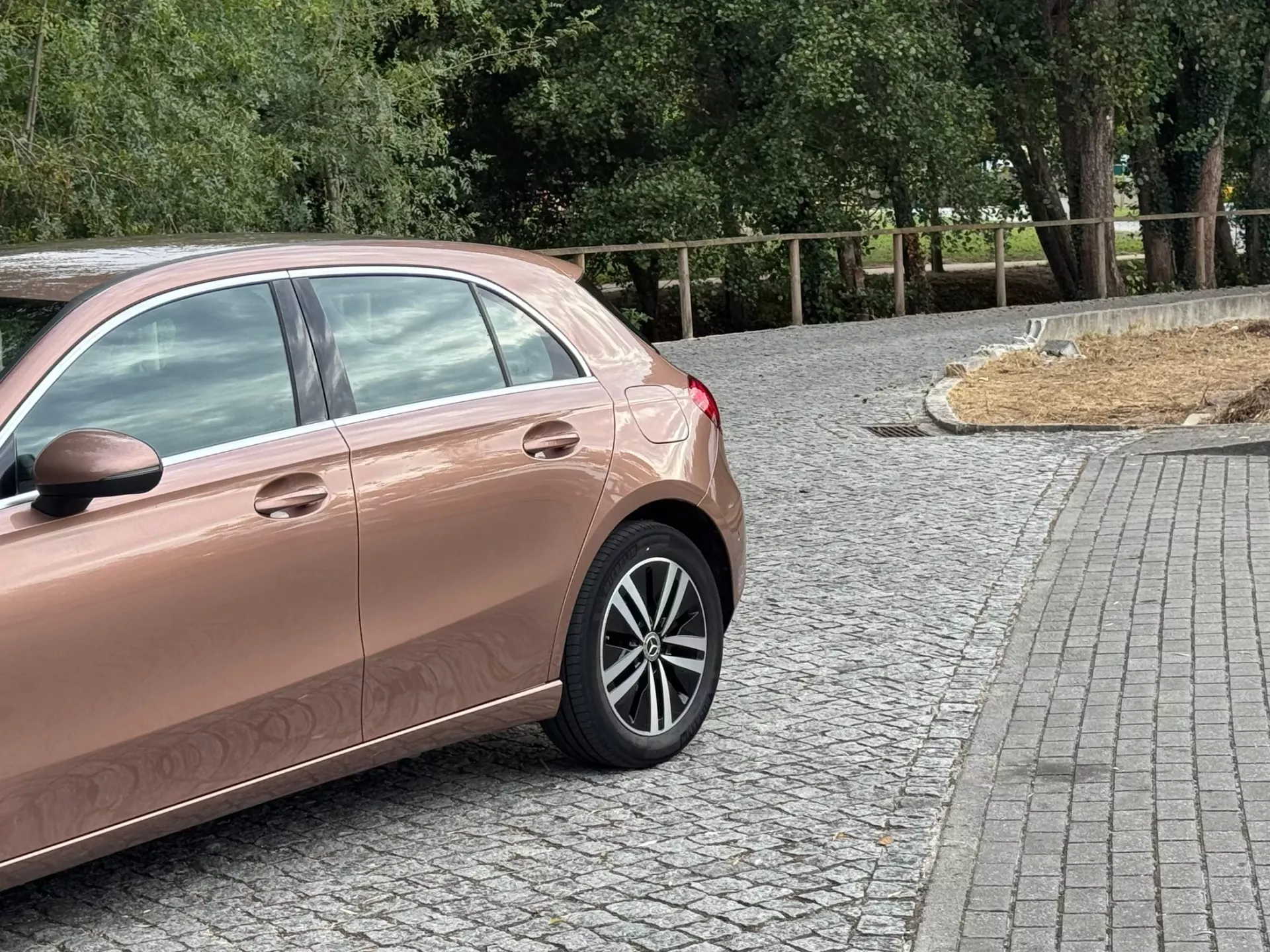 Mercedes-Benz CLA 250 e Progressive 3