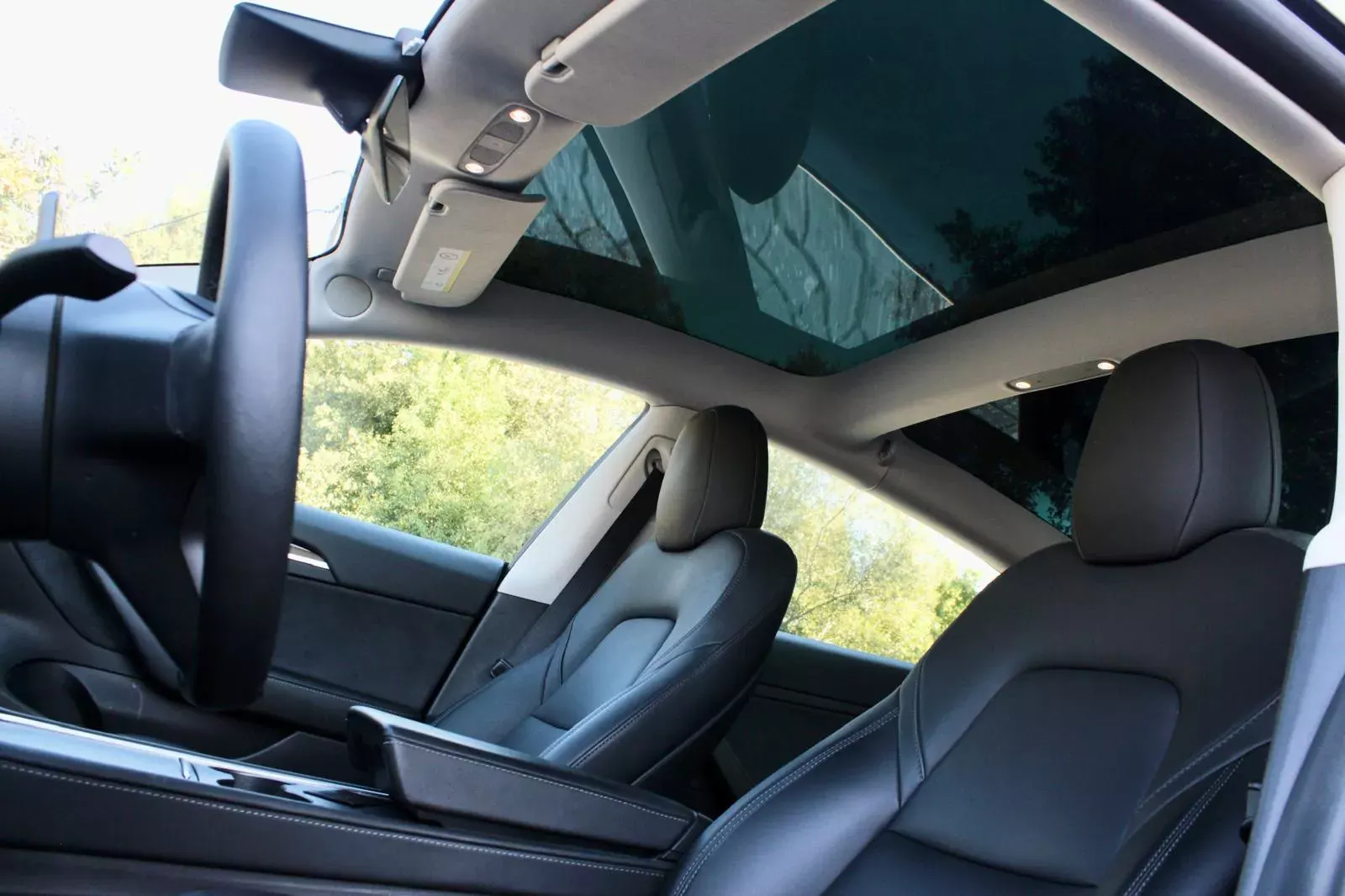 Tesla Model 3 Long-Range Dual Motor AWD 16