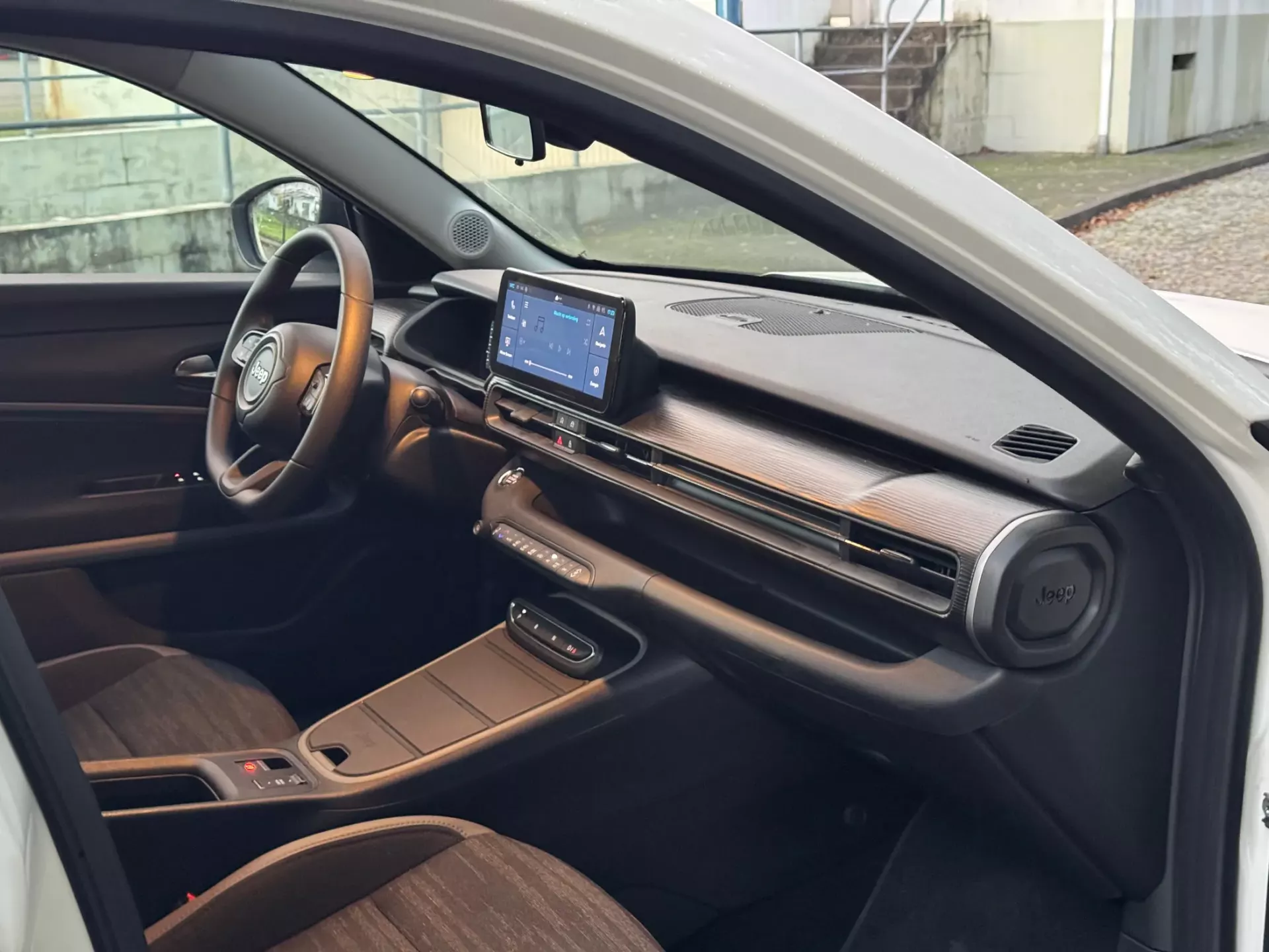 Jeep Avenger 54 kWh Longitude 24