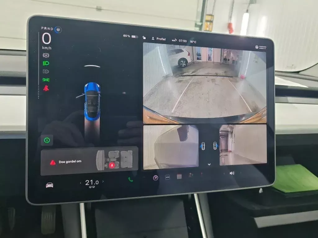 Tesla Model 3 Standard Range Plus RWD 4