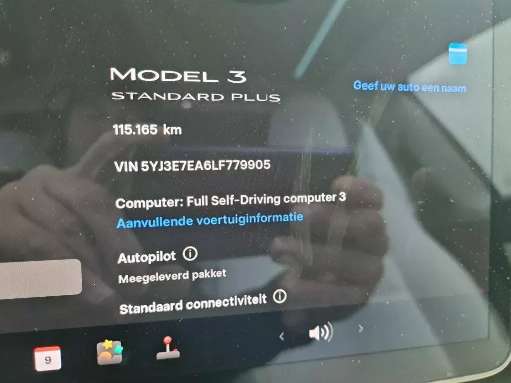 Tesla Model 3 Standard Range Plus RWD 6