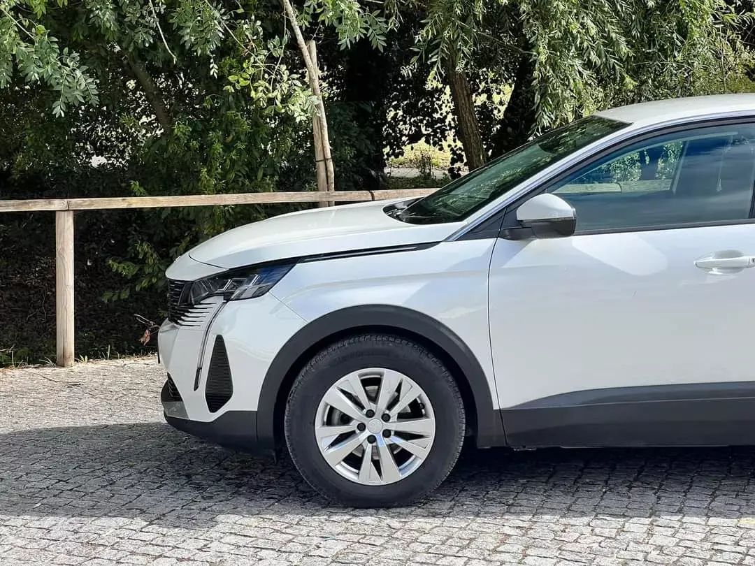 Peugeot 3008 1.5 BlueHDi Allure EAT8 9