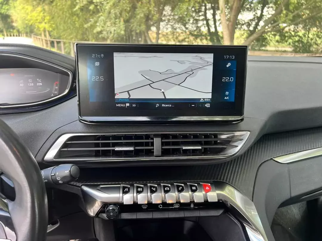 Peugeot 3008 1.5 BlueHDi Allure EAT8 16