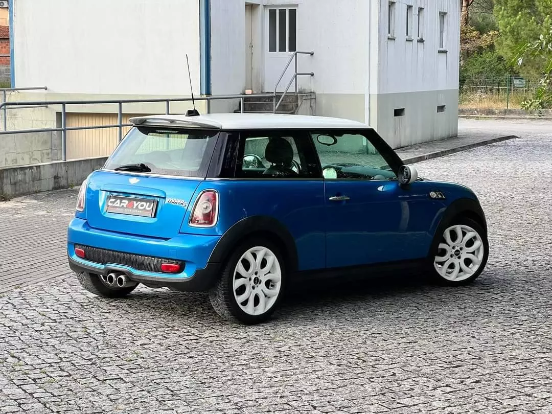 MINI 3 Portas Cooper S 4