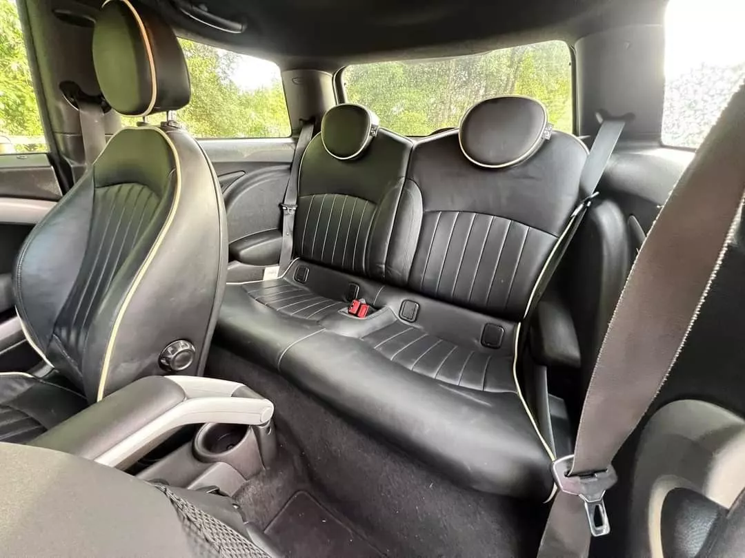 MINI 3 Portas Cooper S 17