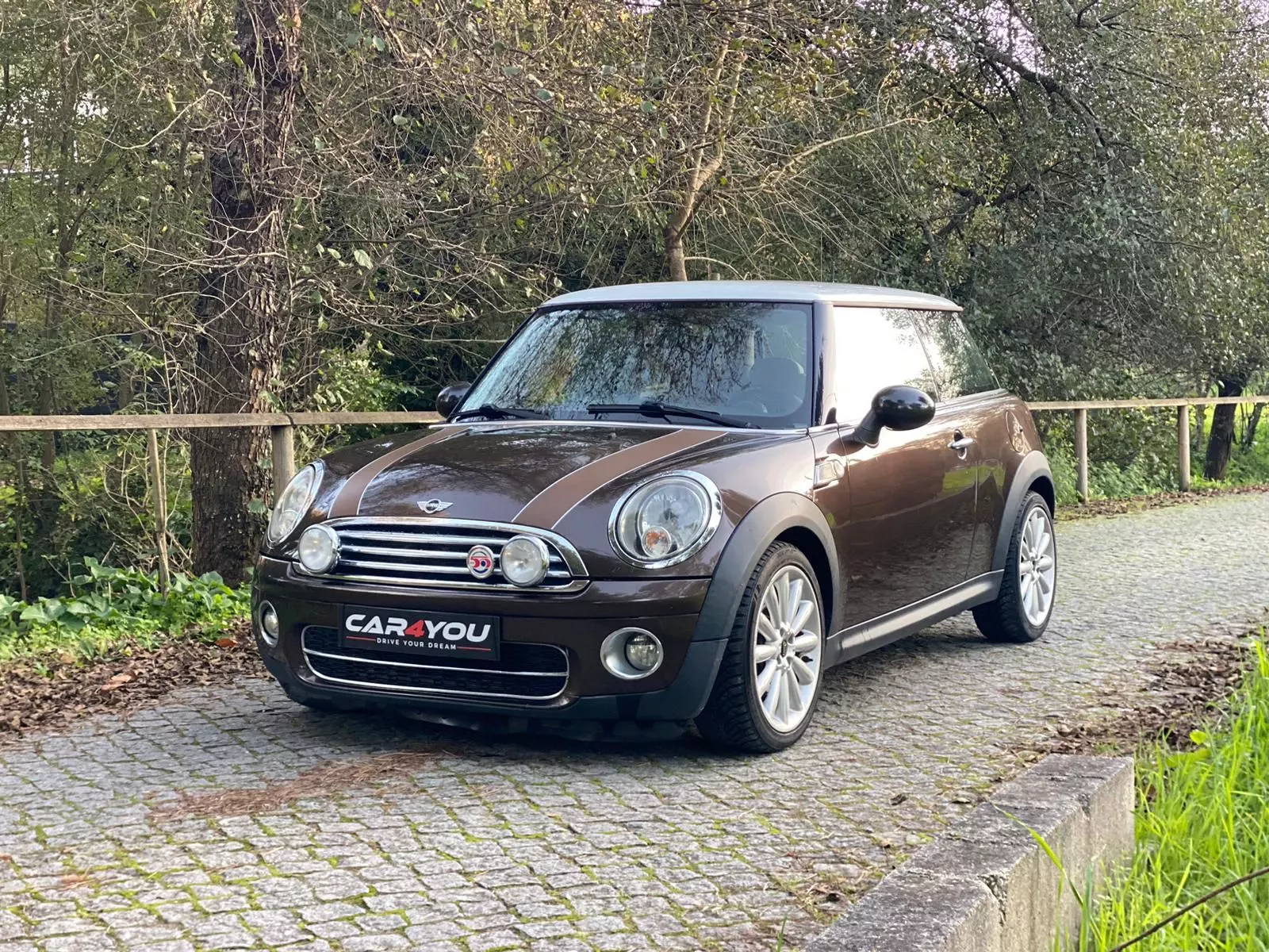 MINI 3 Portas Cooper D 8