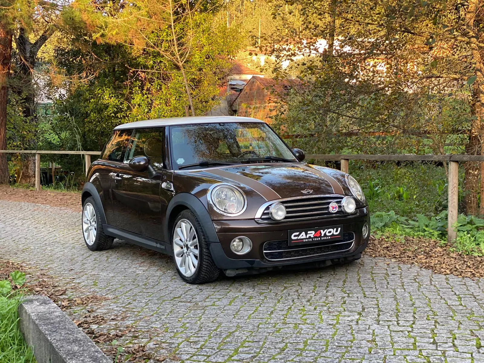 MINI 3 Portas Cooper D 14