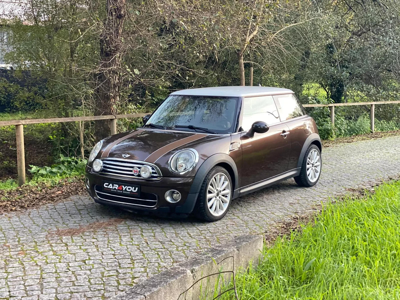 MINI 3 Portas Cooper D 15