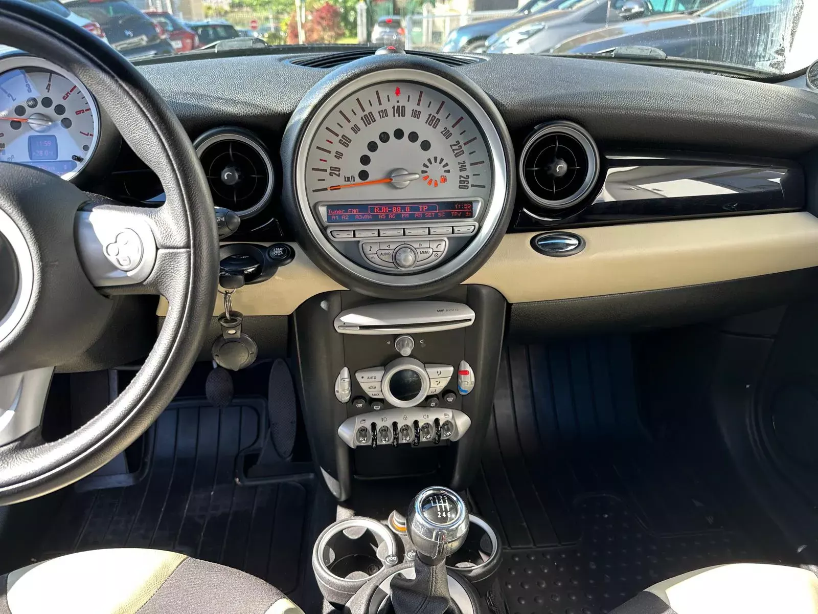 MINI 3 Portas Cooper D 9