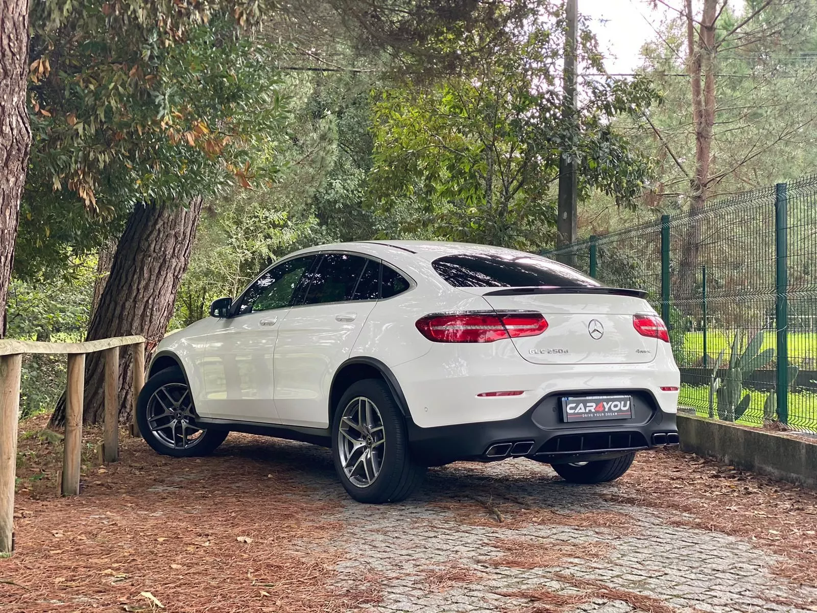 Mercedes-Benz GLC 250 d Coupé AMG Line 4-Matic 8