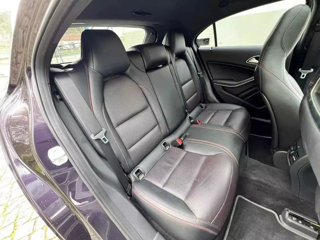 Mercedes-Benz A 45 AMG 4-Matic 27