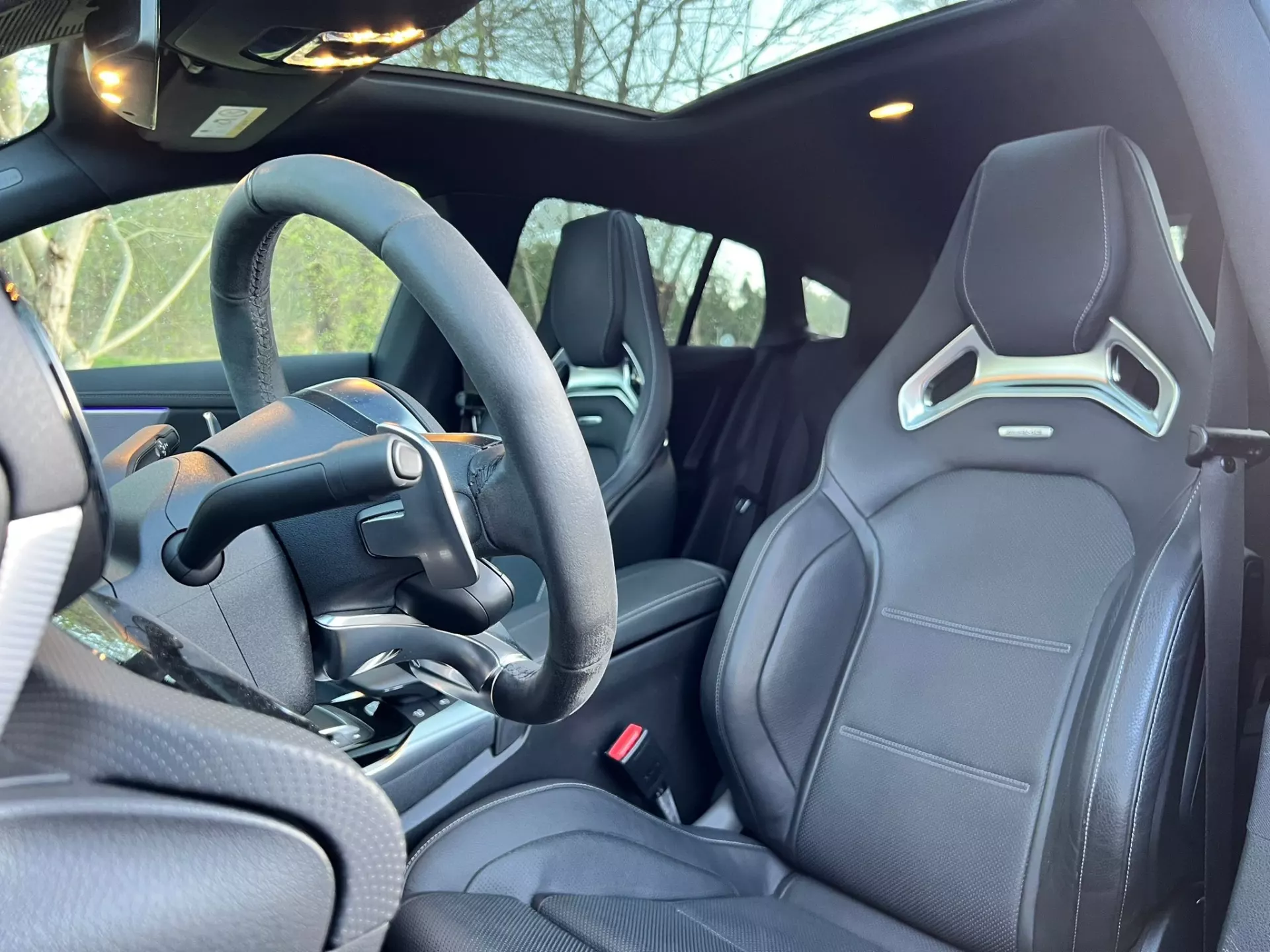 Mercedes-Benz CLA 45 AMG S Shooting Brake 4Matic+ 41