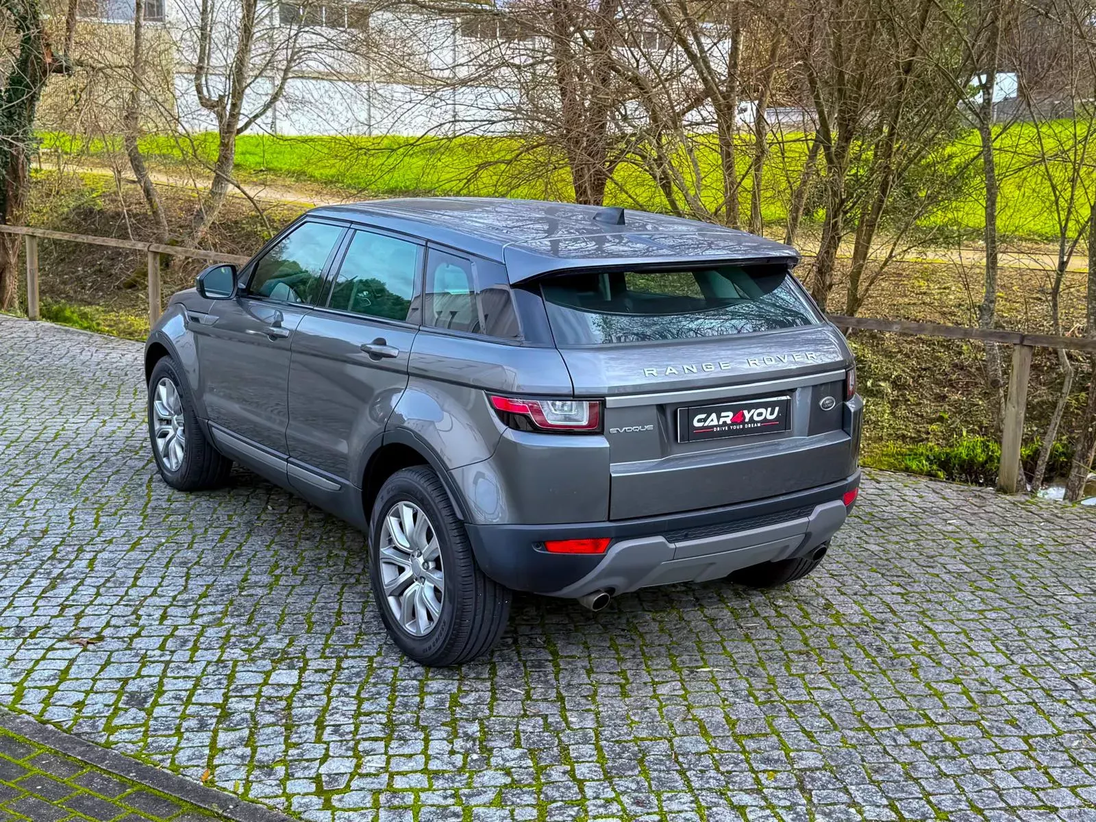 Land Rover Range Rover Evoque 2.0 TD4 SE Dynamic Auto 4