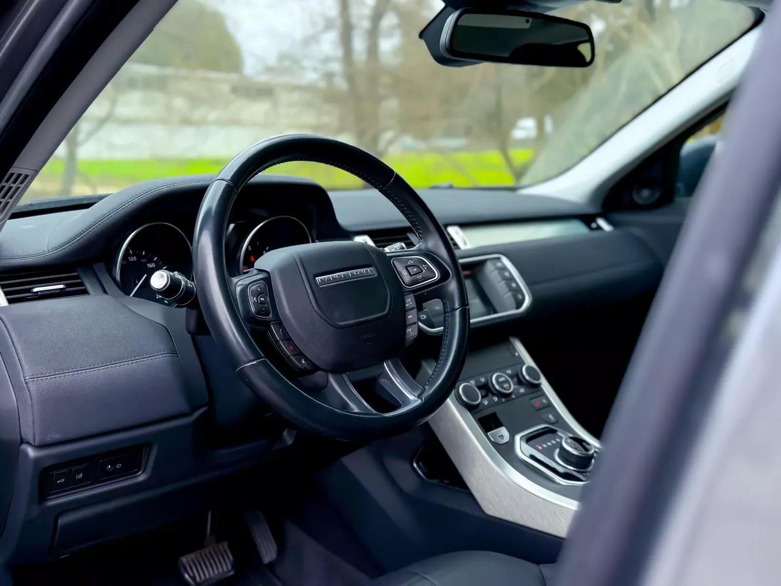 Land Rover Range Rover Evoque 2.0 TD4 SE Dynamic Auto 10