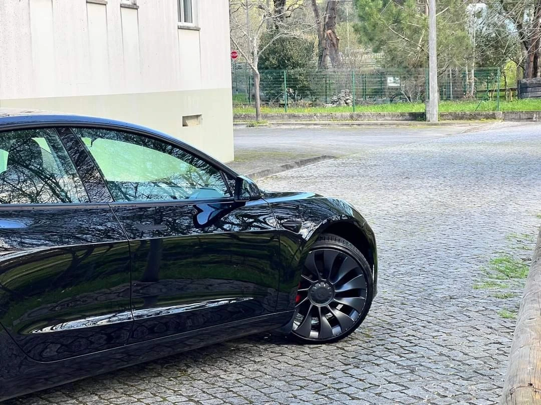 Tesla Model 3 Performance Dual Motor AWD 8