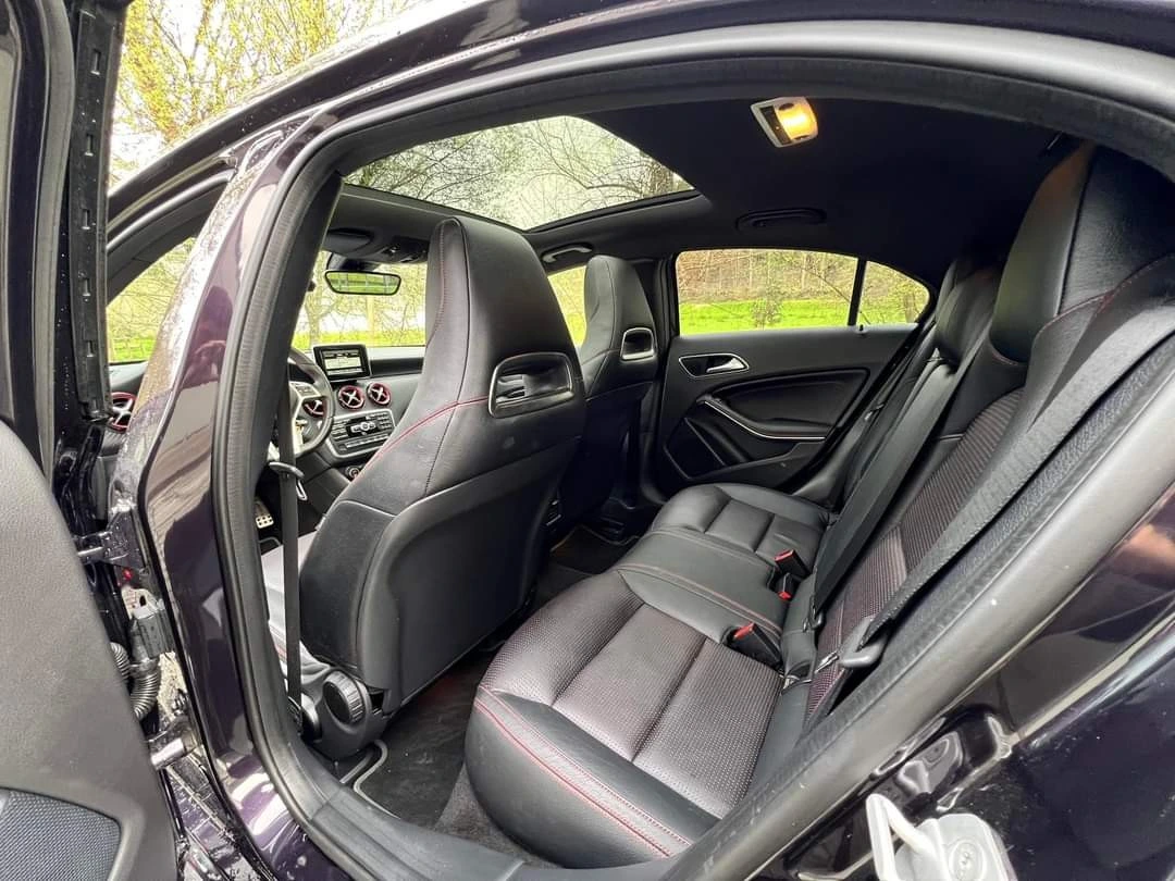 Mercedes-Benz A 45 AMG 4-Matic 28