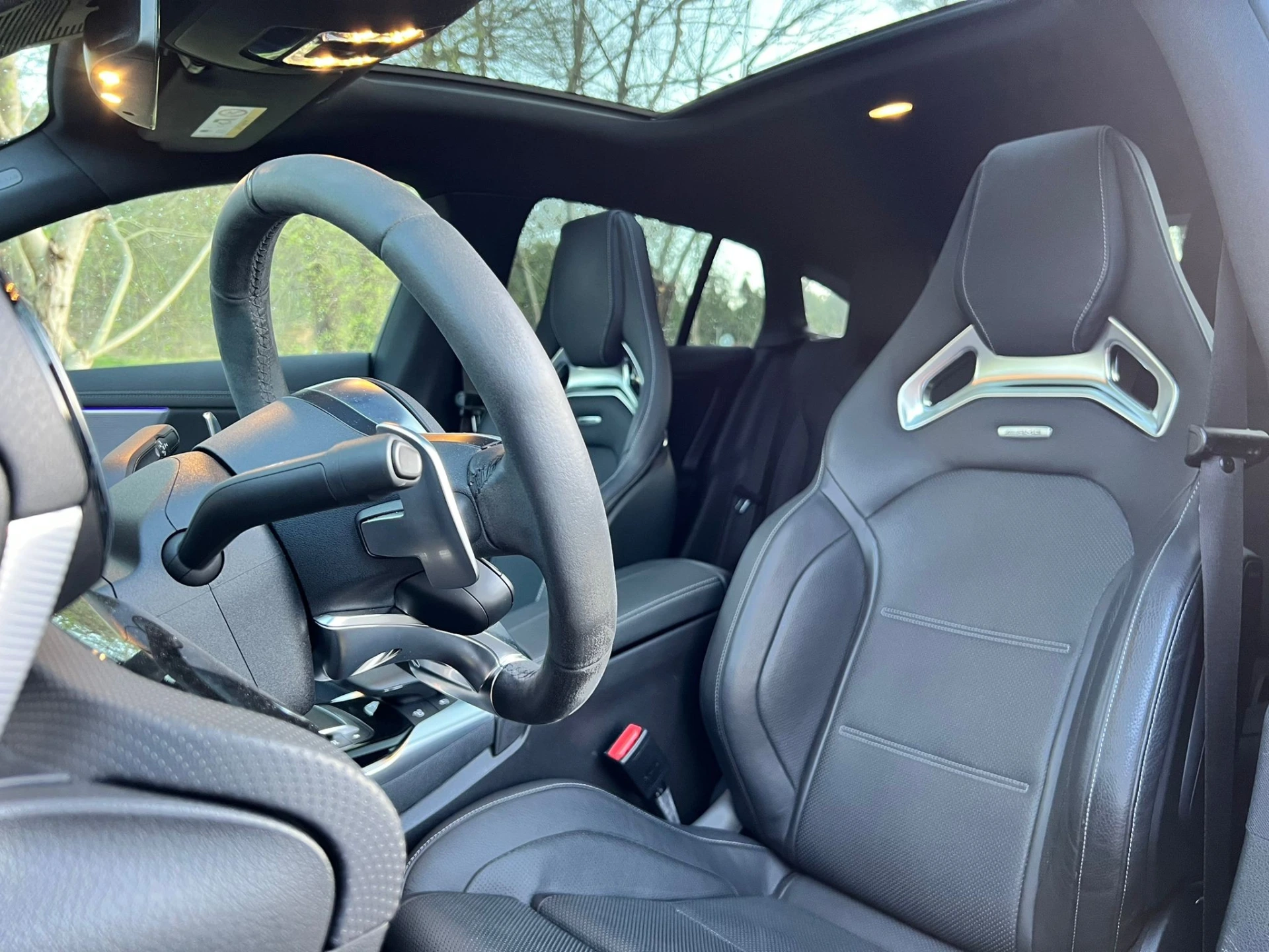 Mercedes-Benz CLA 45 AMG S Shooting Brake 4Matic+ 41