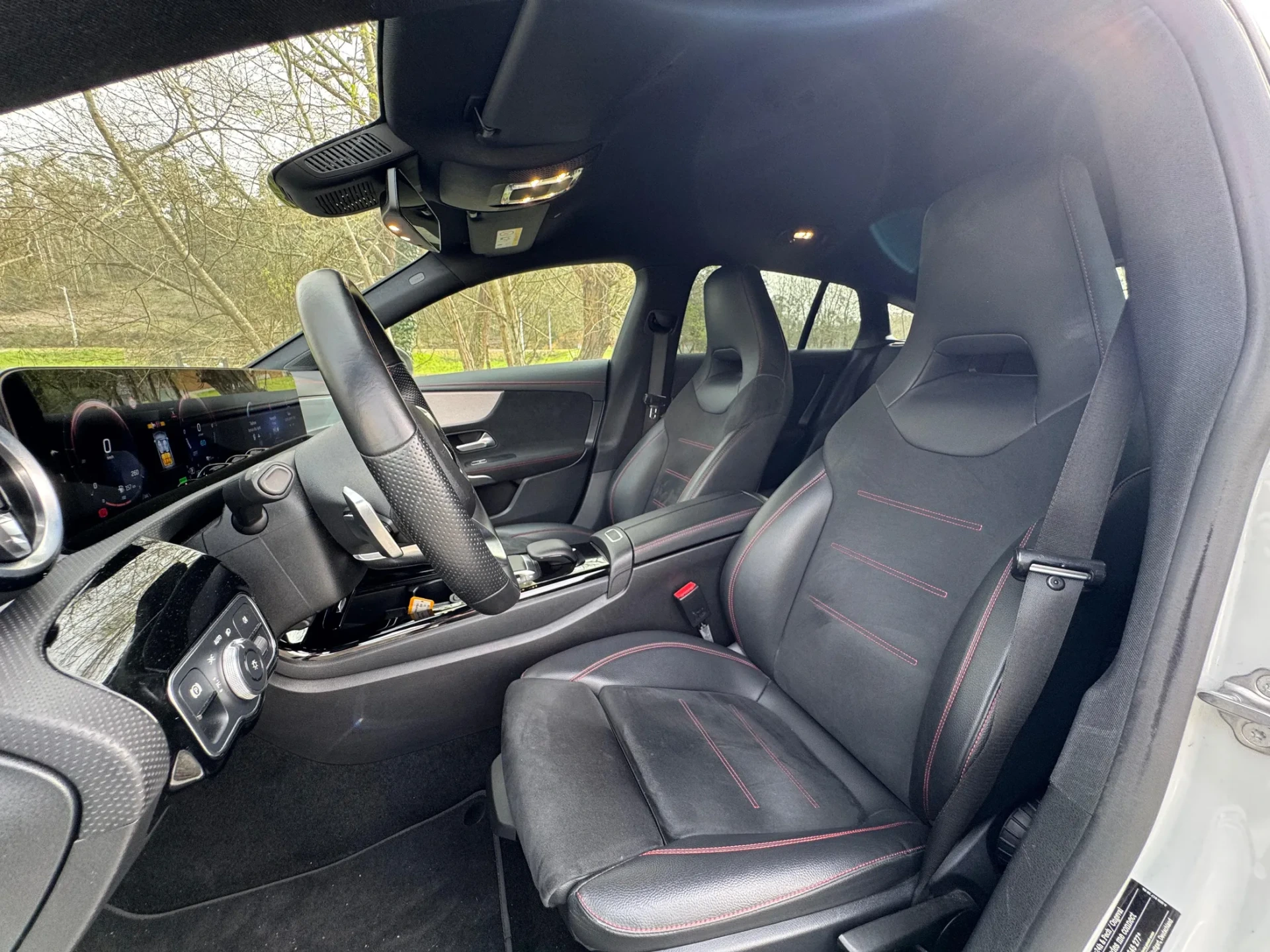 Mercedes-Benz CLA 250 e Shooting Brake AMG Line 18