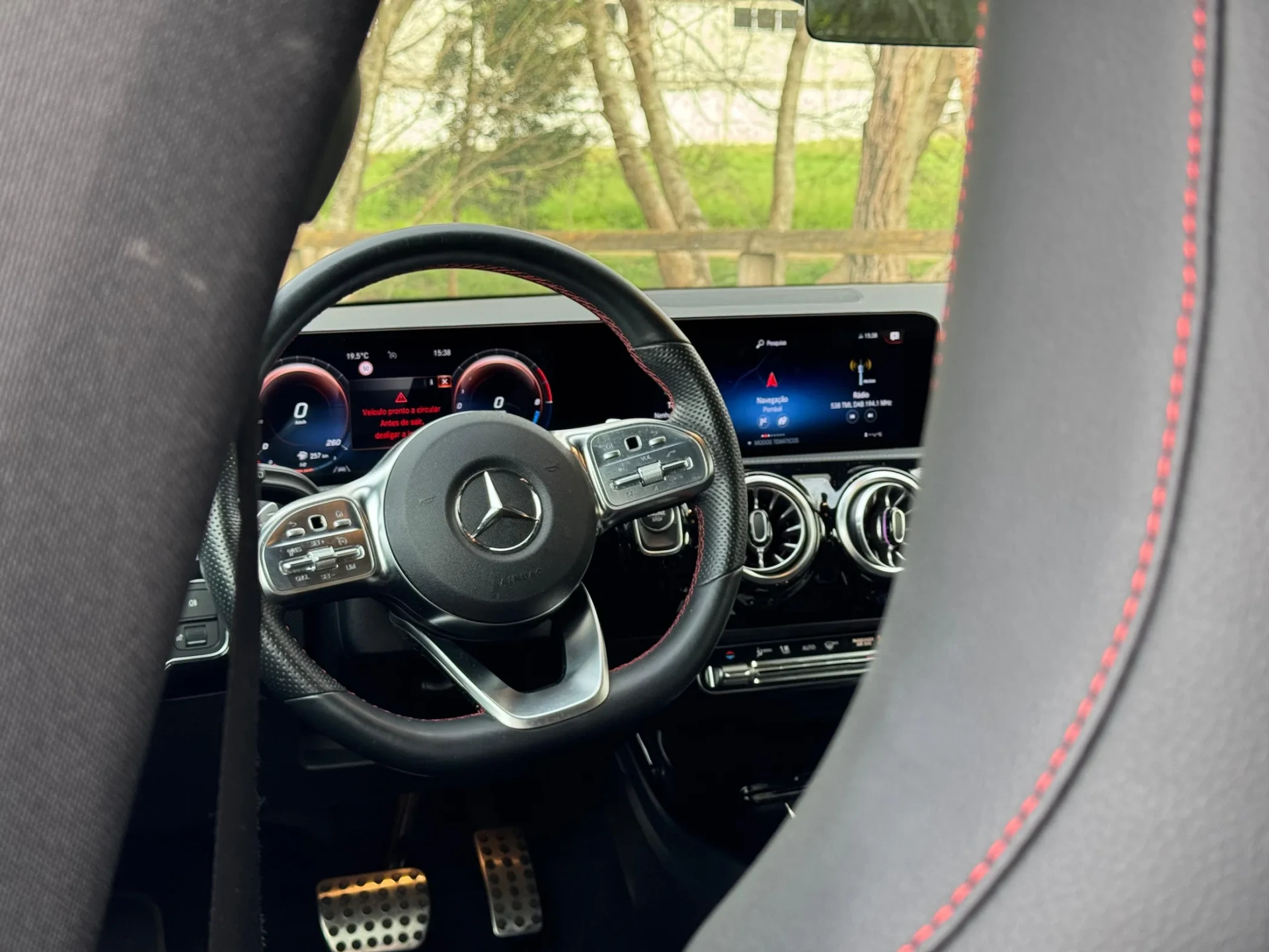 Mercedes-Benz CLA 250 e Shooting Brake AMG Line 22