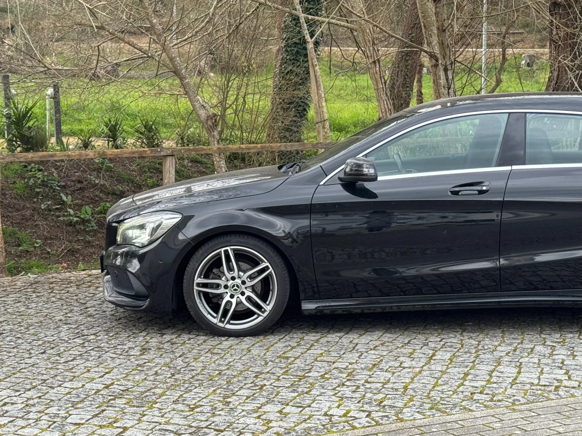 Mercedes-Benz CLA 180 7G-DCT AMG Line 5