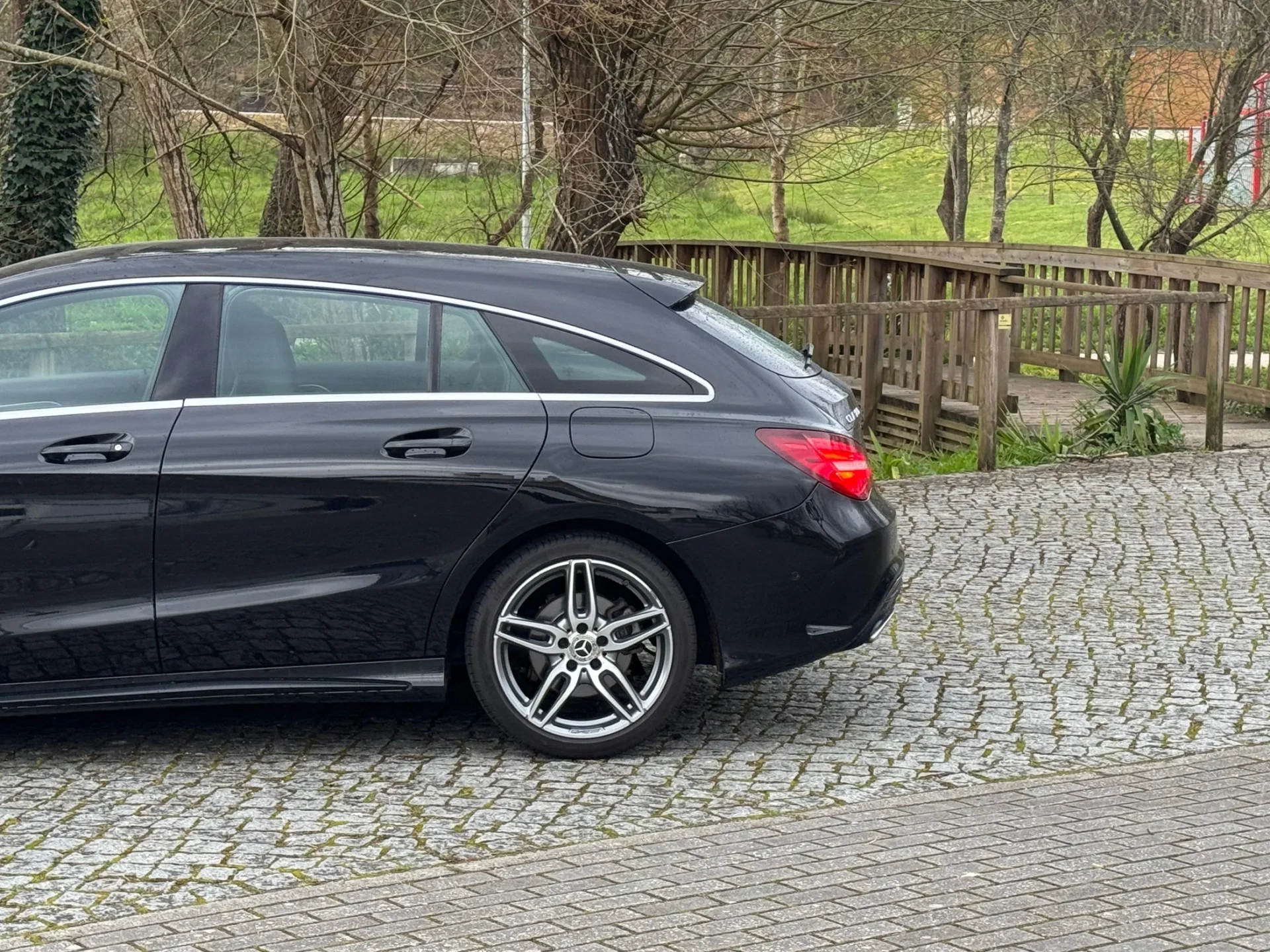 Mercedes-Benz CLA 180 7G-DCT AMG Line 6