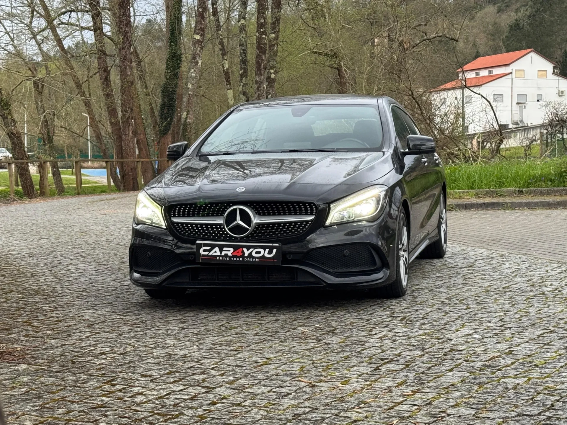 Mercedes-Benz CLA 180 7G-DCT AMG Line 9