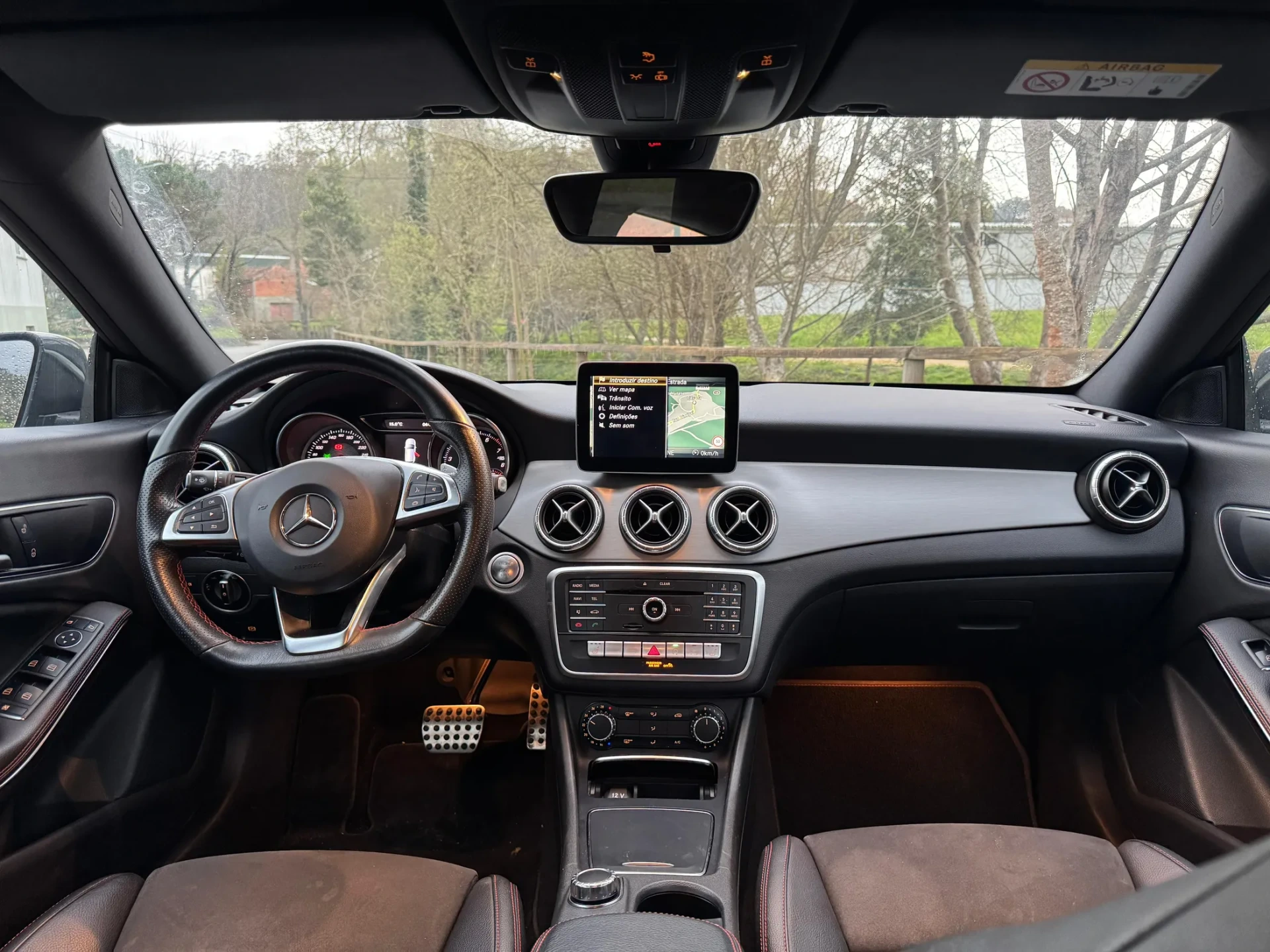 Mercedes-Benz CLA 180 7G-DCT AMG Line 15