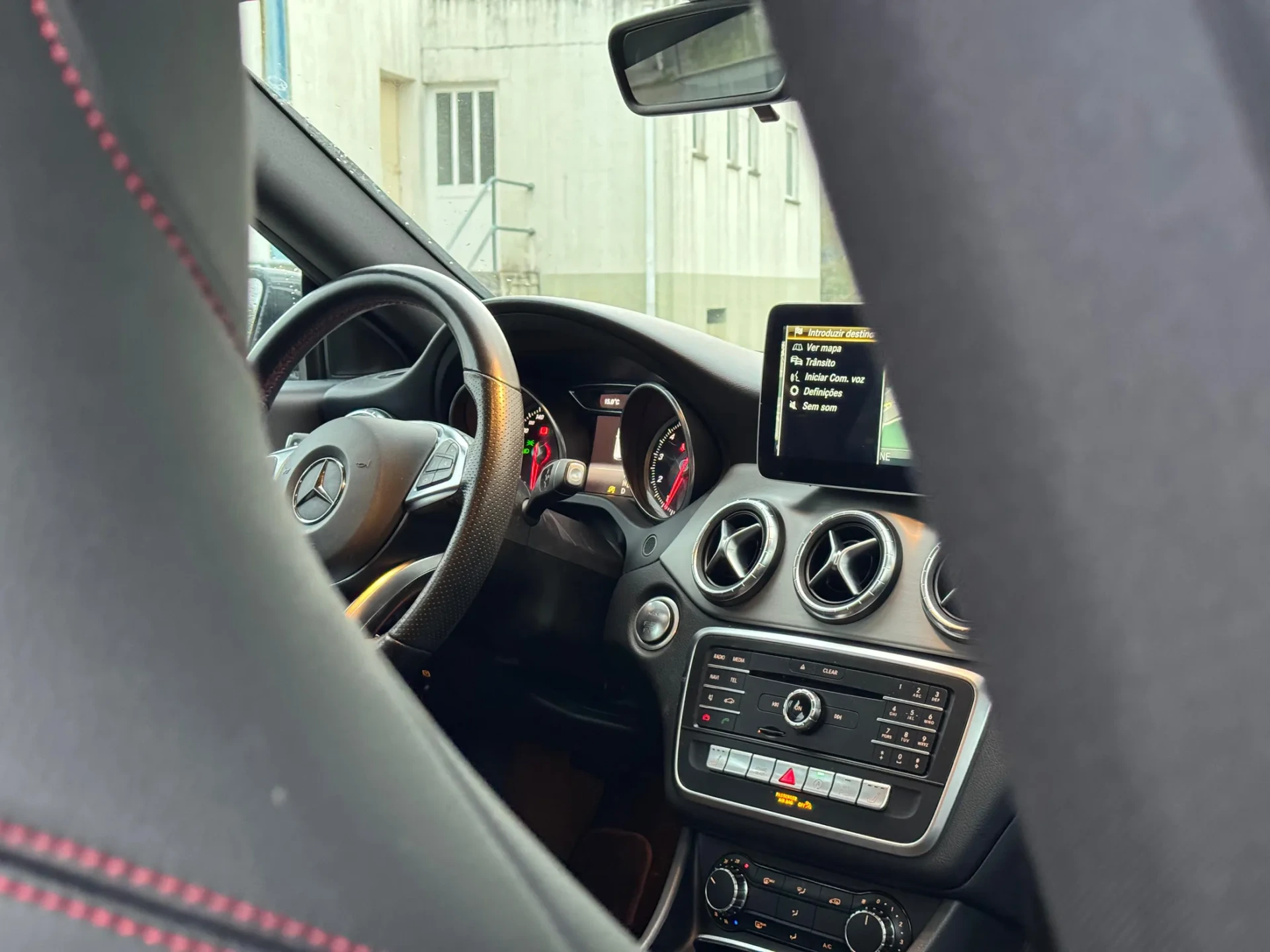 Mercedes-Benz CLA 180 7G-DCT AMG Line 22
