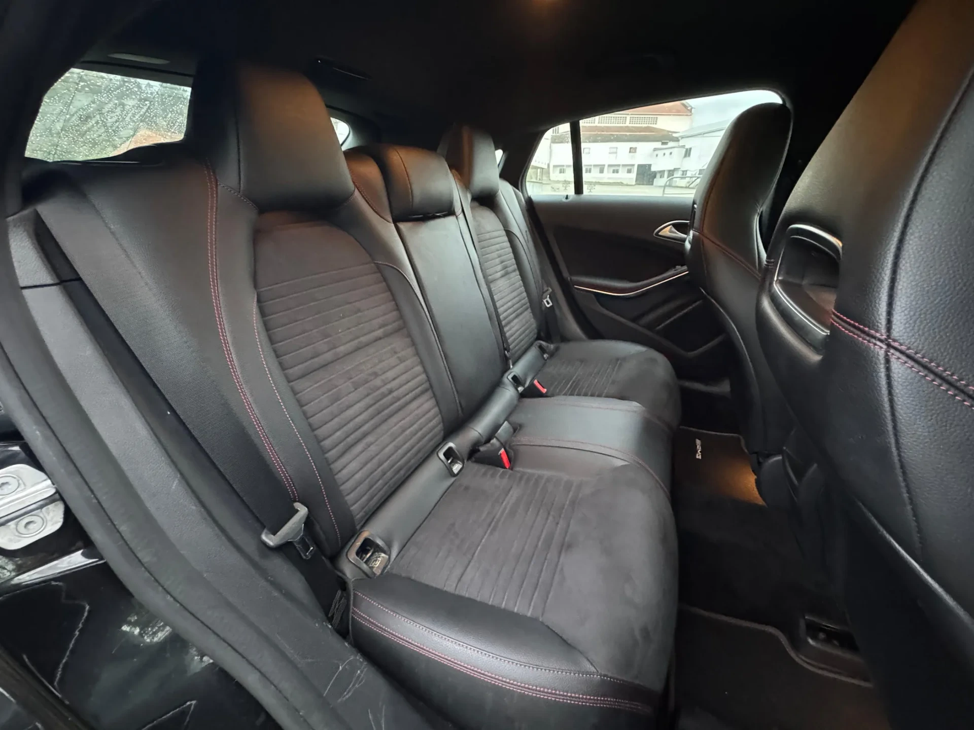 Mercedes-Benz CLA 180 7G-DCT AMG Line 30