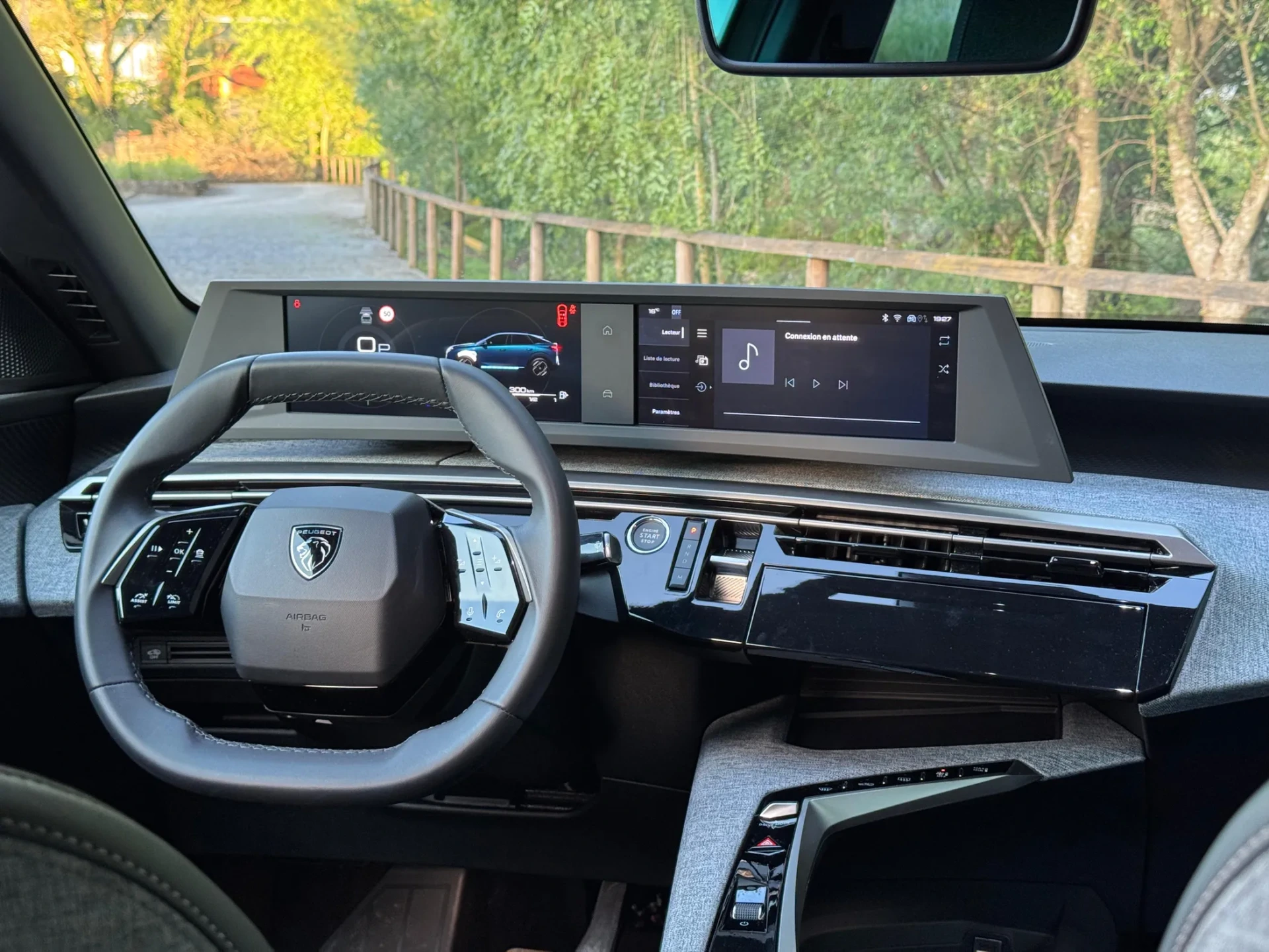 Peugeot 3008 1.2 Hybrid Allure e-DCS6 15