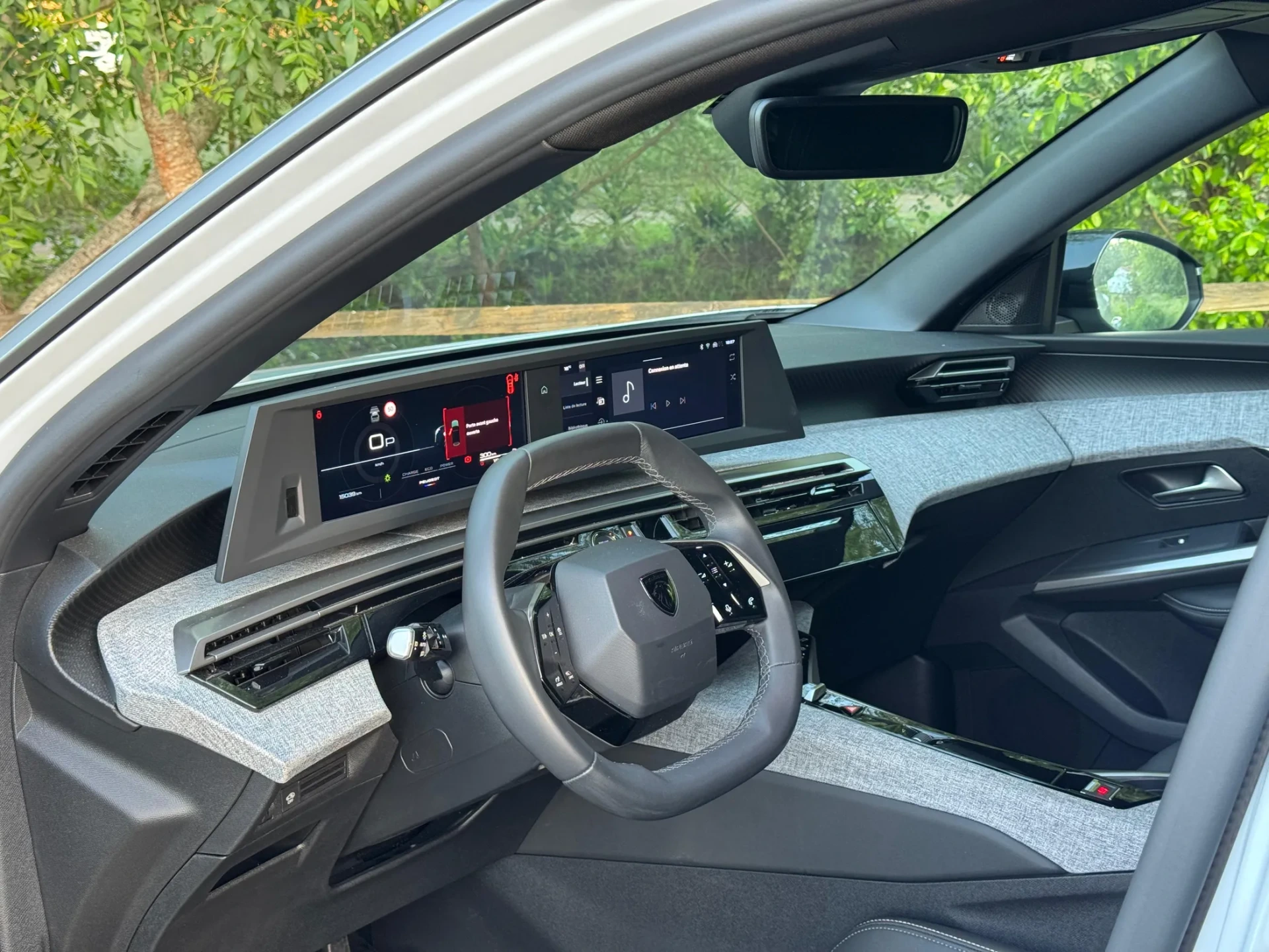 Peugeot 3008 1.2 Hybrid Allure e-DCS6 21