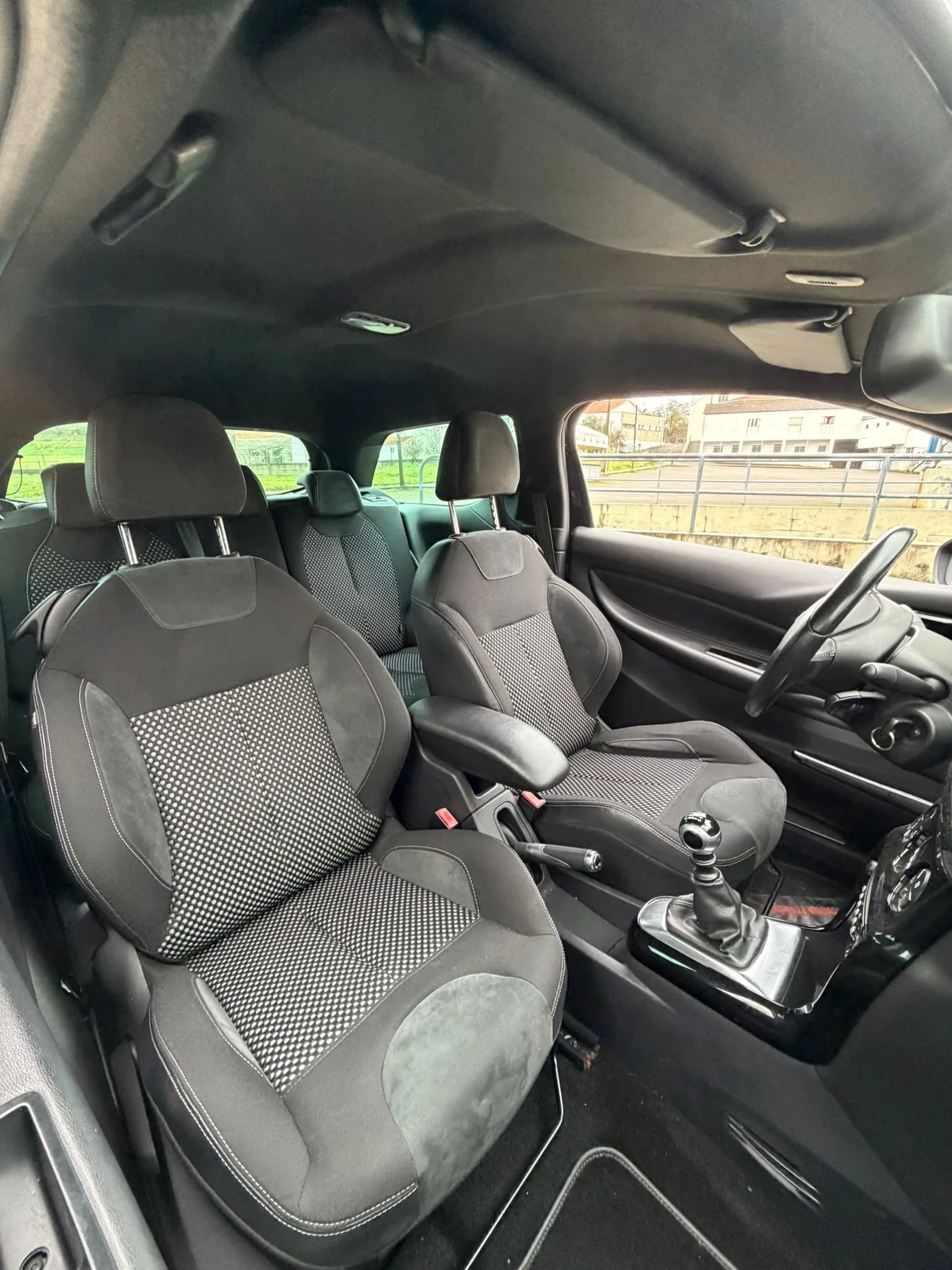 Citroen DS3 1.6 THP Sport Chic 31