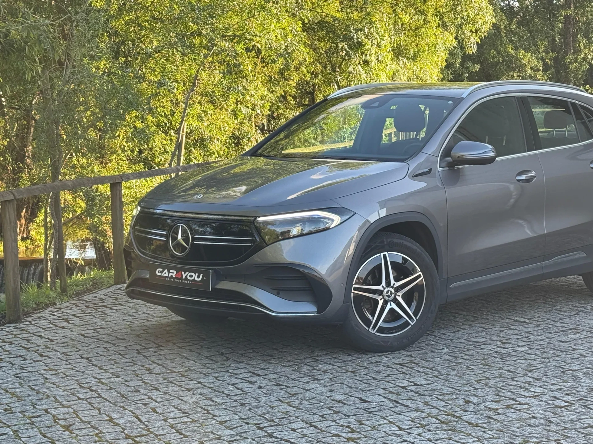 Mercedes-Benz EQA 250 AMG Line 2