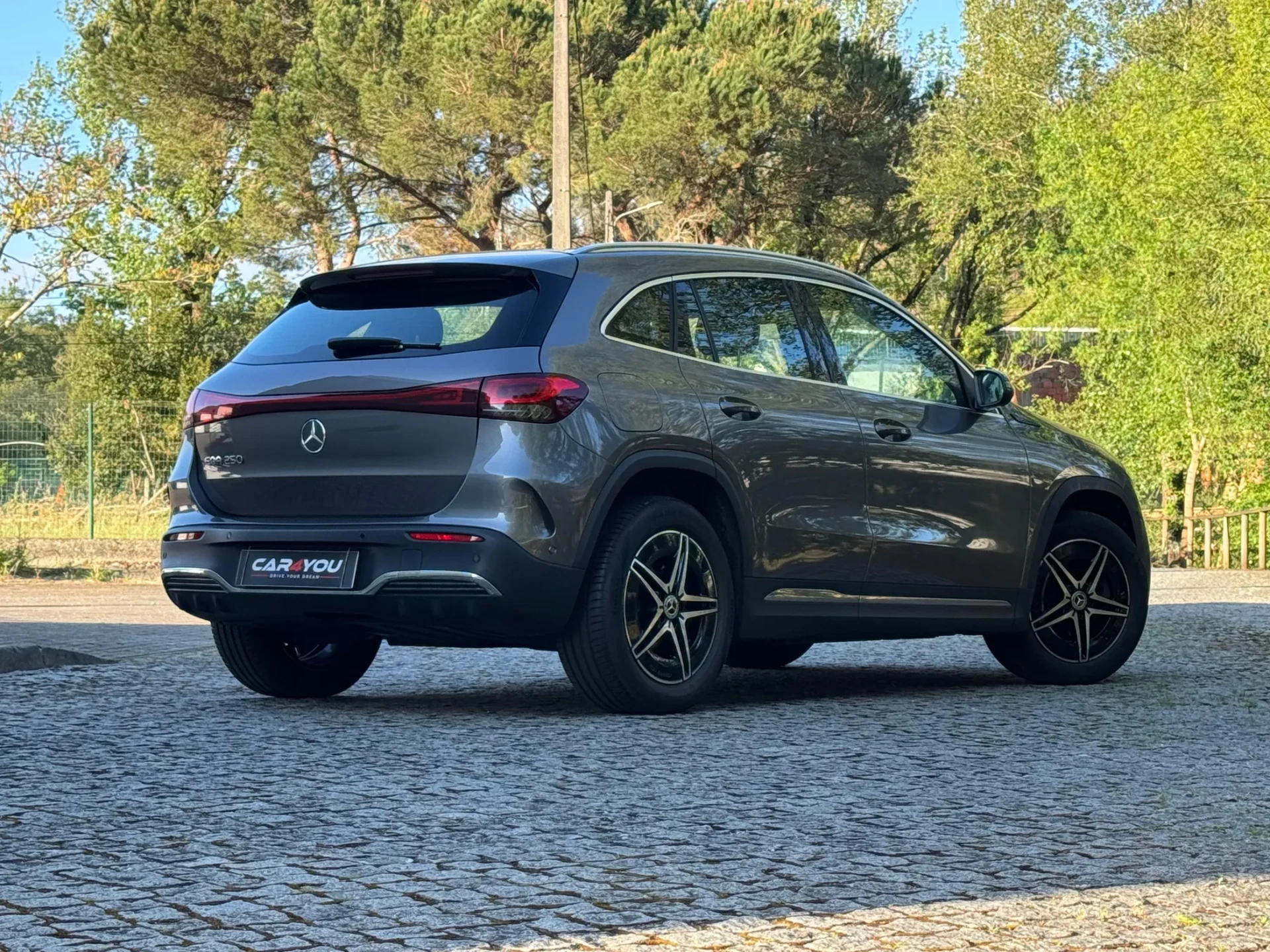 Mercedes-Benz EQA 250 AMG Line 6