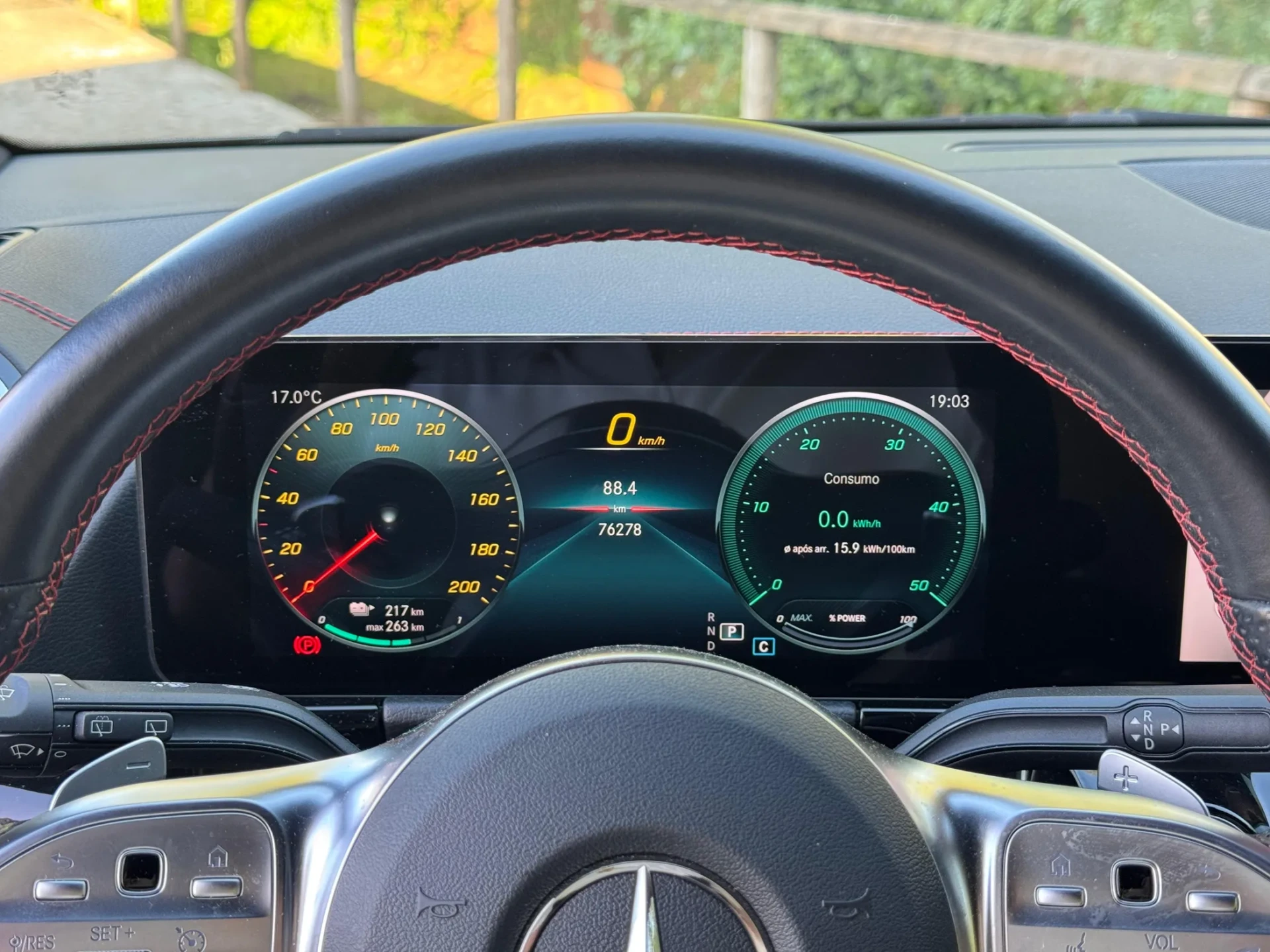 Mercedes-Benz EQA 250 AMG Line 17