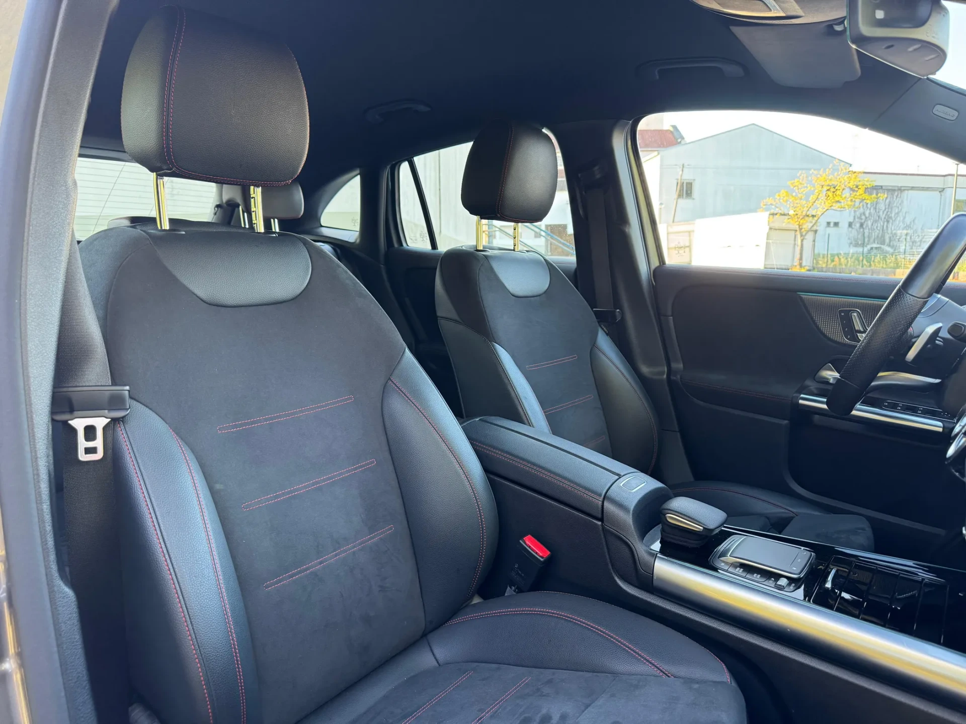 Mercedes-Benz EQA 250 AMG Line 28