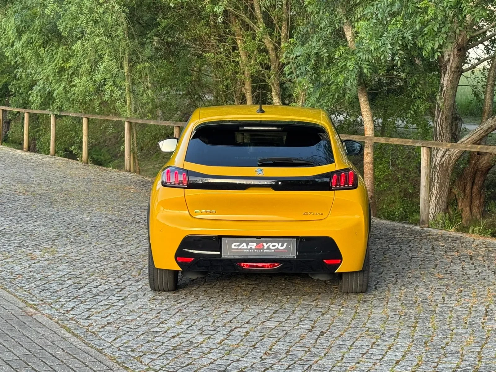 Peugeot e-208 50 kWh GT Line 15