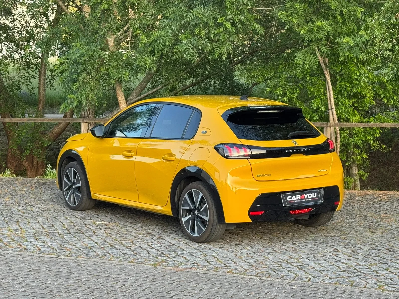 Peugeot e-208 50 kWh GT Line 17