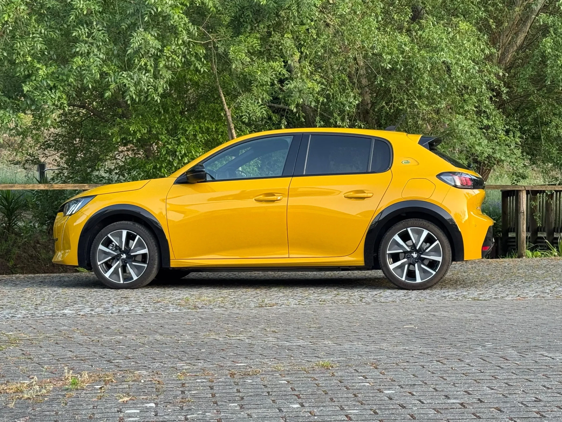 Peugeot e-208 50 kWh GT Line 20