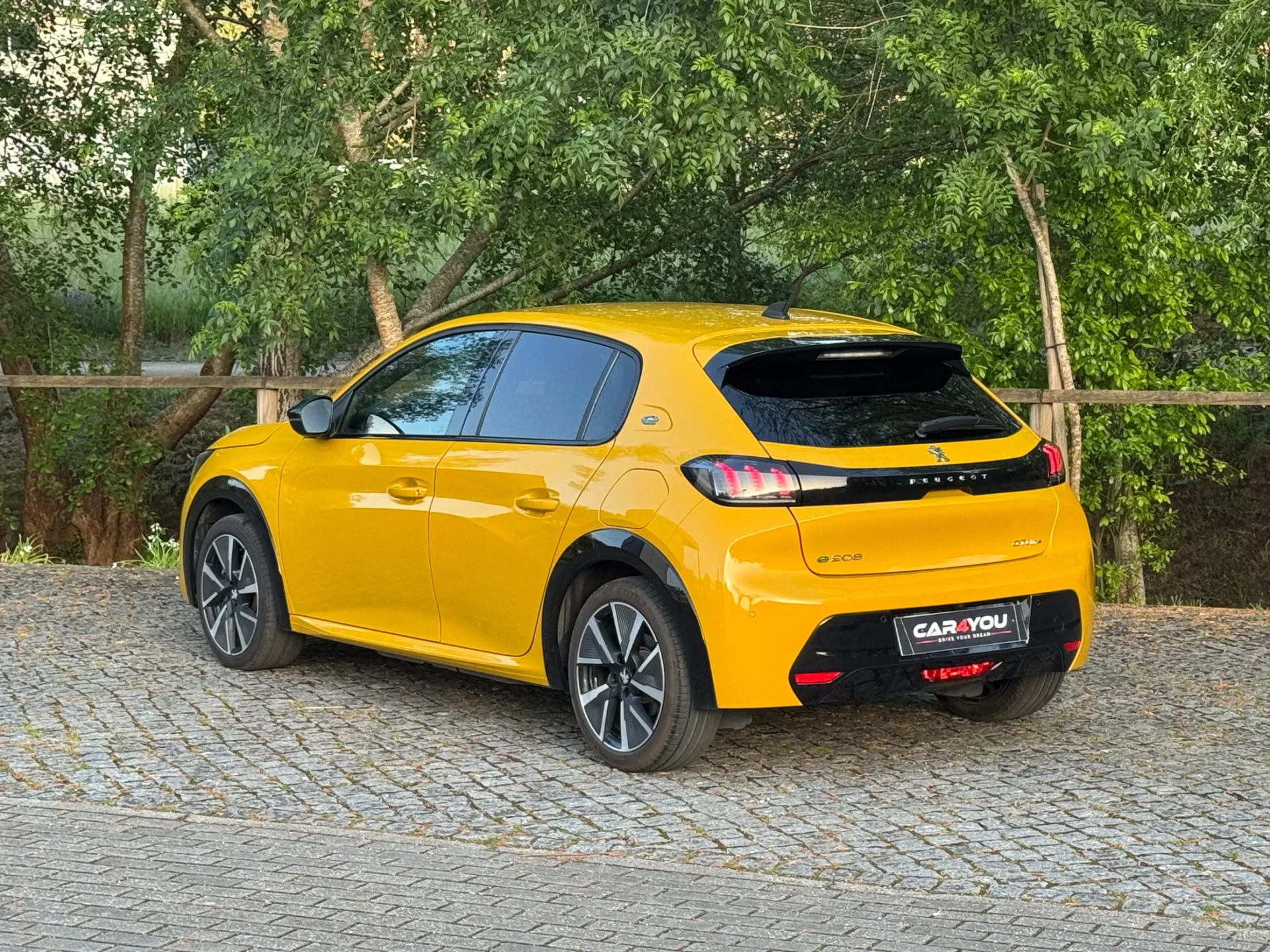 Peugeot e-208 50 kWh GT Line 24