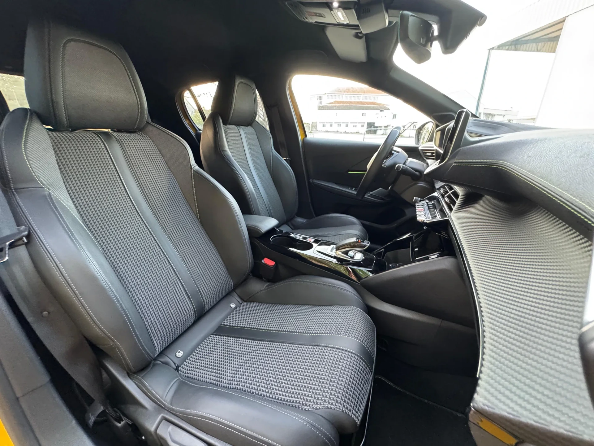 Peugeot e-208 50 kWh GT Line 37