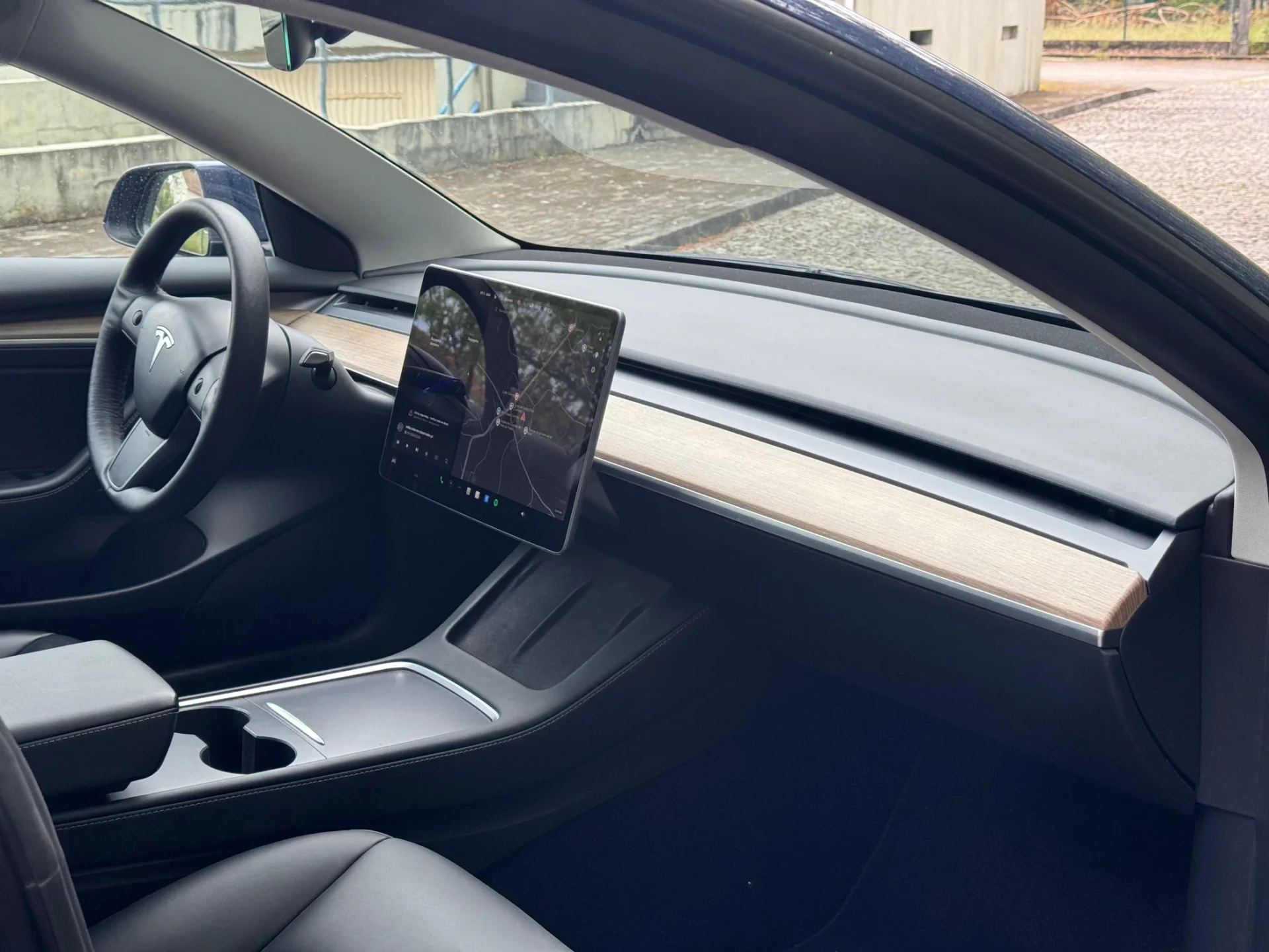 Tesla Model 3 Standard Range Plus RWD 23