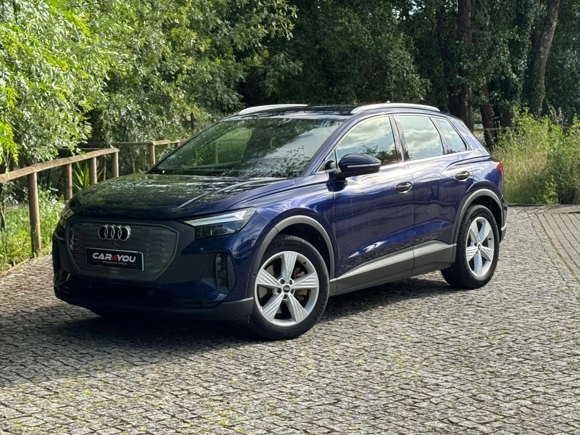 Audi Q4 e-tron 40 63 kWh SE Business 1